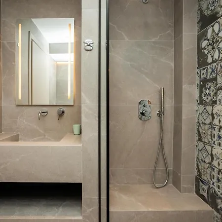 Elegance 2 Bedroom Апартаменты *
